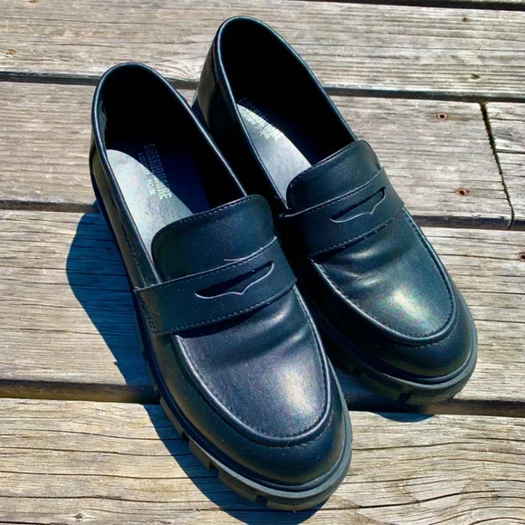 Classic Black Platform Penny Loafers - Women - Picture 2 of 9